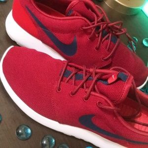 Nike Roshe ONE